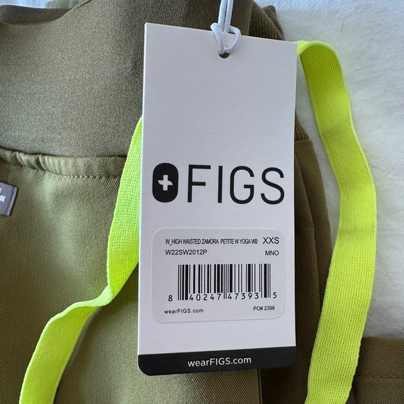 Martini Green FIGS Scrub Set - Picture 4 of 4